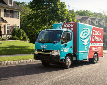 Zoom Drain KC service truck and technician